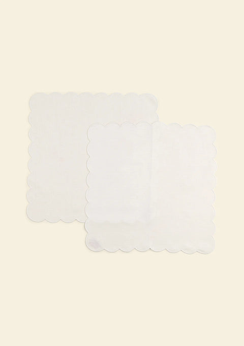 TOMETE Scalloped Linen Napkins - 52 GAGE
