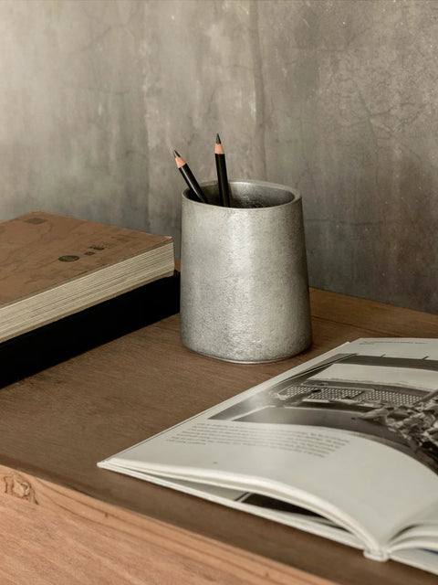 Taper Pen Stand