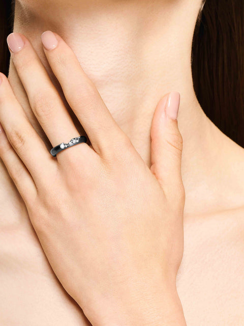 WILD COAST QUARTER PAVE RING